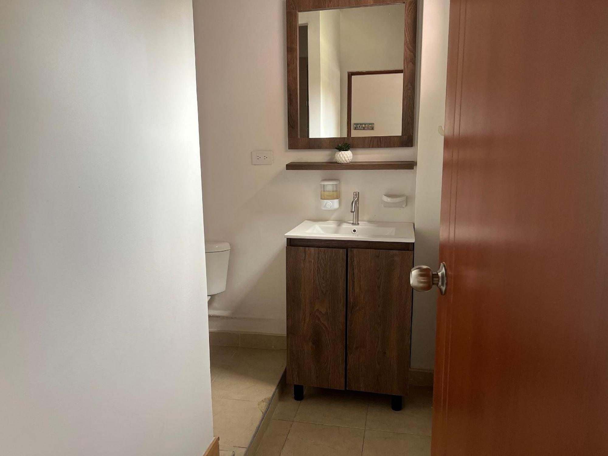 Apartamento Espectacular En Laureles - 2 *